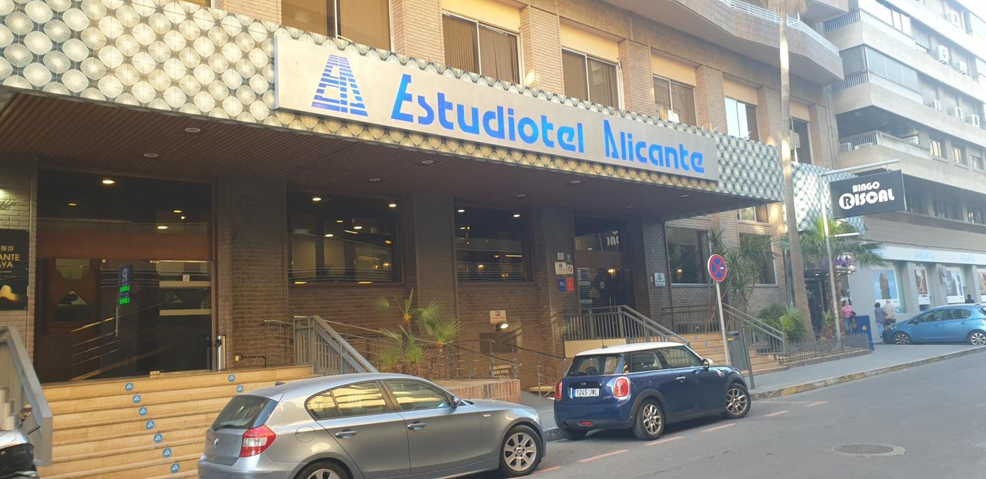 Estudiotel 95 Centro Alicante Exterior photo